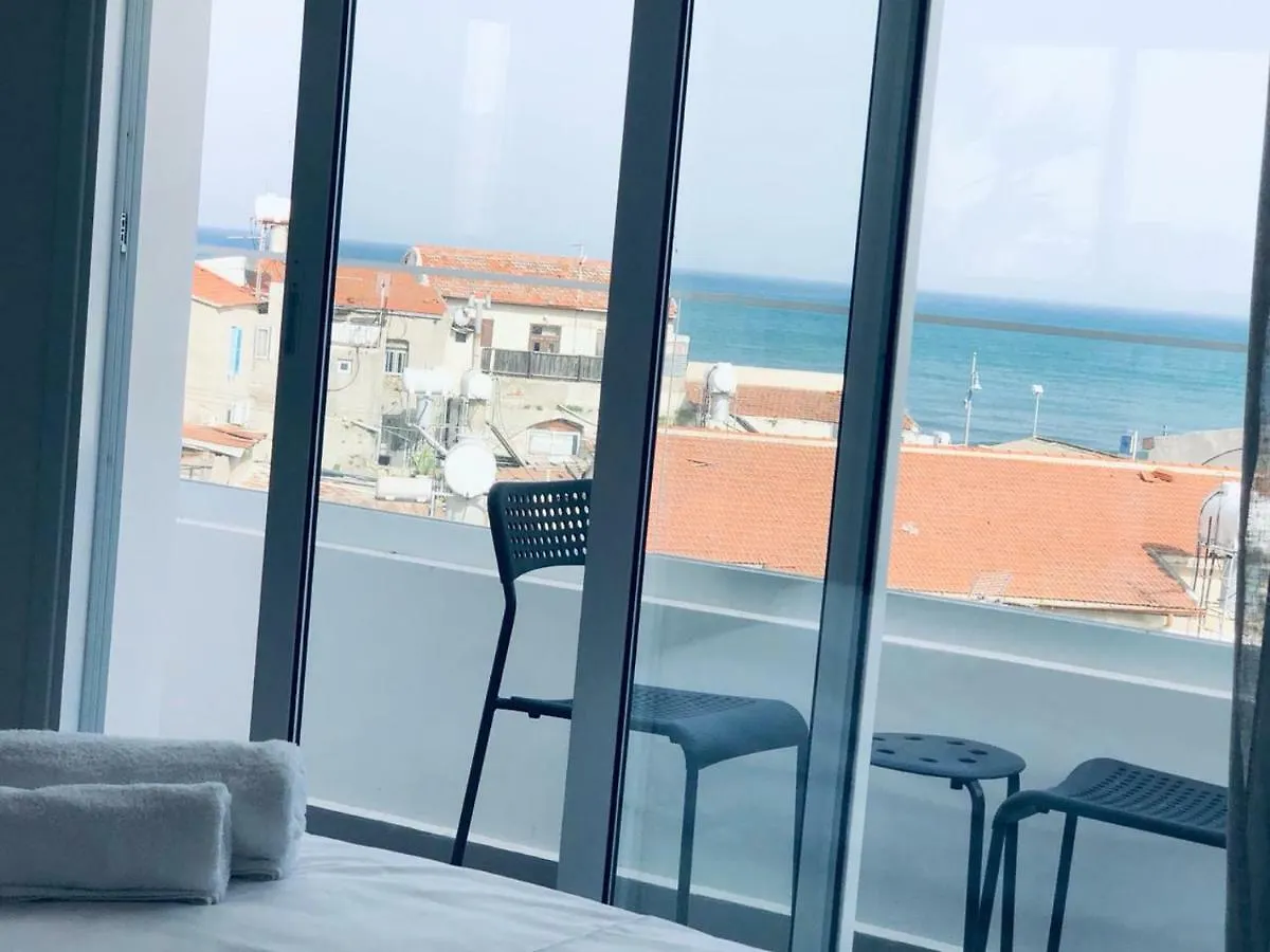 White 11 Aparthotel Larnaca